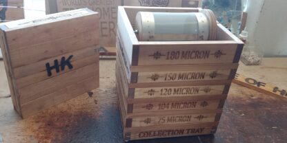 MySifter's HK-1000- 5 SCREEN 12x12 MANUAL TUMBLER SIFTING BOX - Image 2