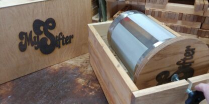 ULTIMATE MYSIFTER BUNDLE (1) 12X18- 180 MICRON SCREEN MANUAL TUMBLER BOX...AND  (1) 12X12- 4 SCREEN  BOX-150-120-14-75 - Image 4